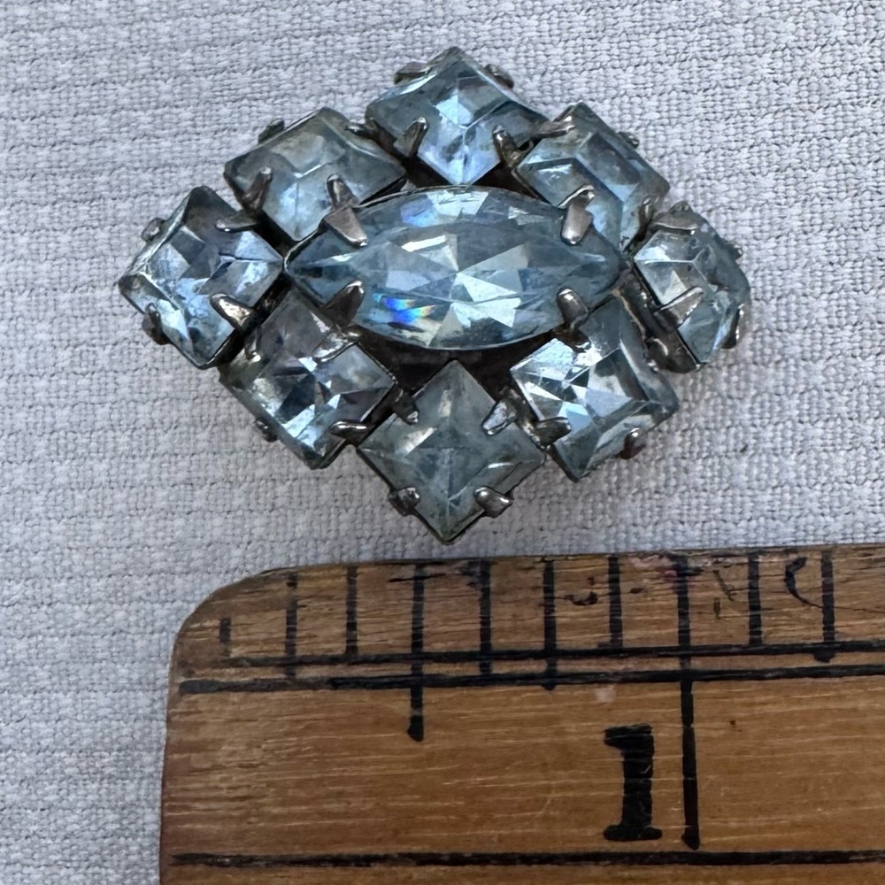 Vintage Prong-set Blue Rhinestone Clip-on Earrings - Picture 3 of 3